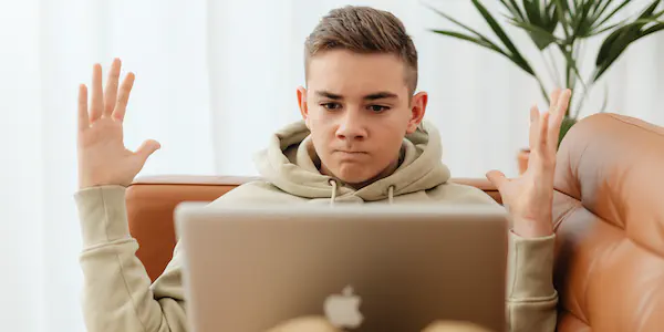 Cover image for Why using Kotlin data classes as Entities is a bad idea